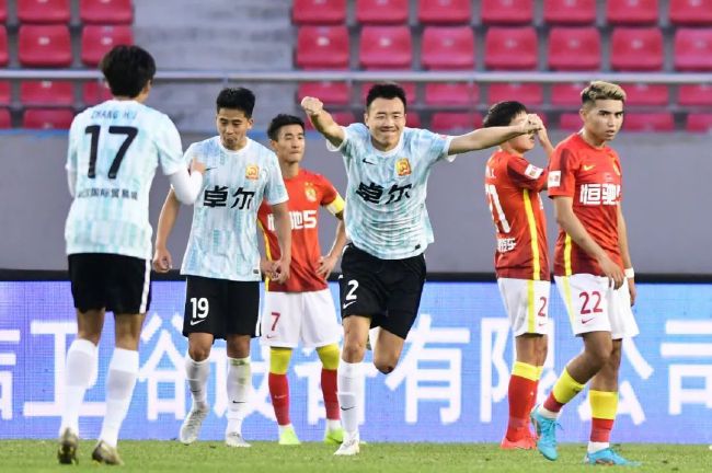 免费人成在线观看播放国产